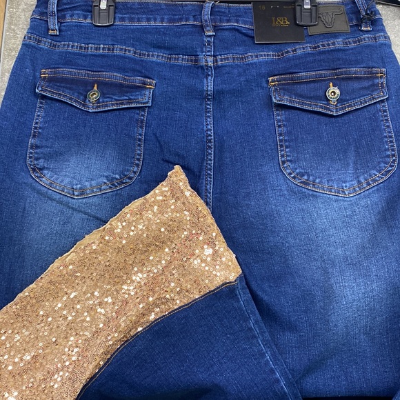 Plus Size Wide Flare Jeans - Picture 3 of 3